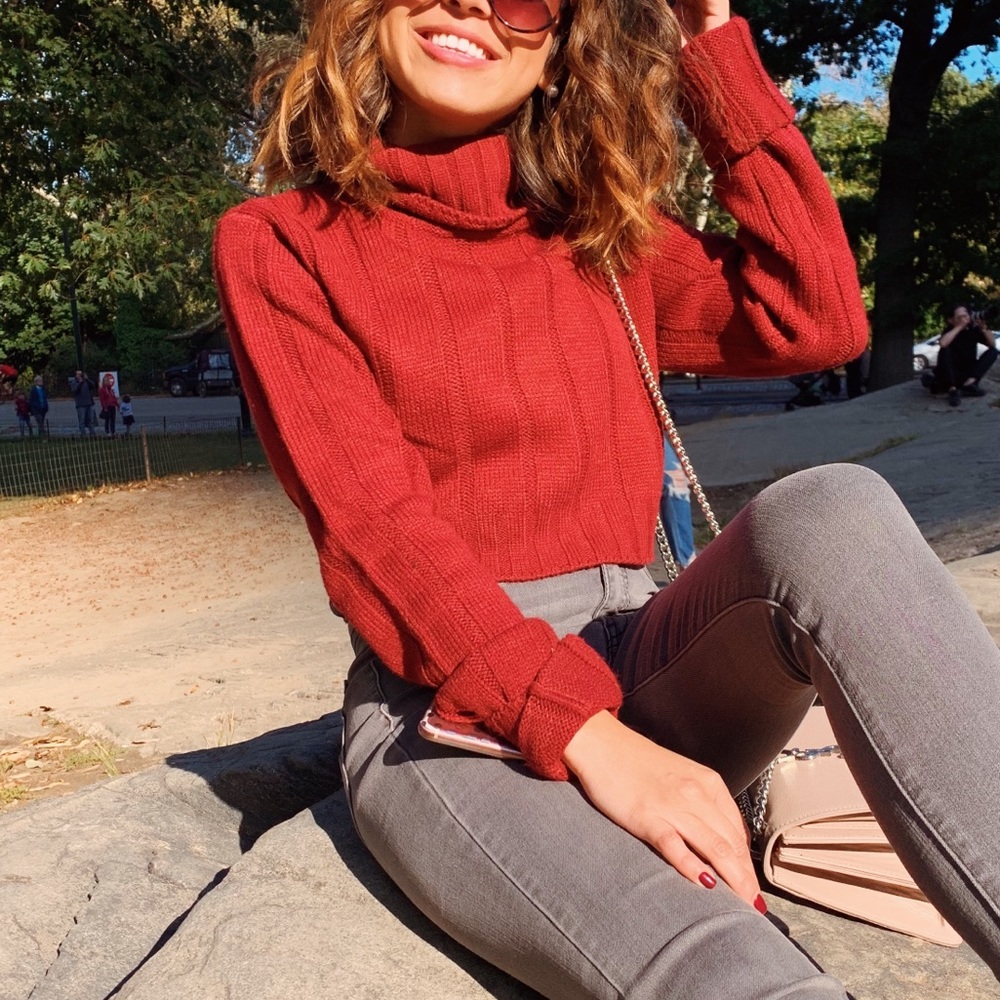 Red crop sweater